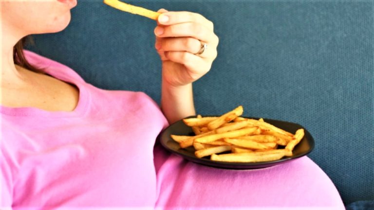 Obesidad afecta la salud reproductiva, señalan médicos regios del IECH