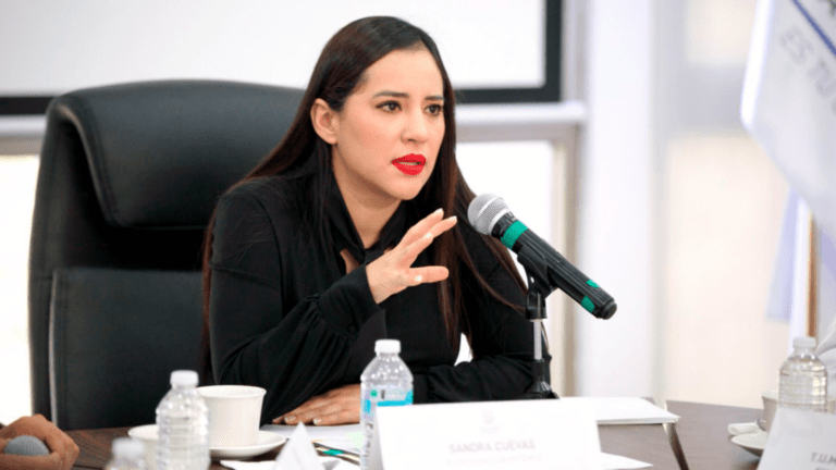 Vinculan a proceso a Sandra Cuevas