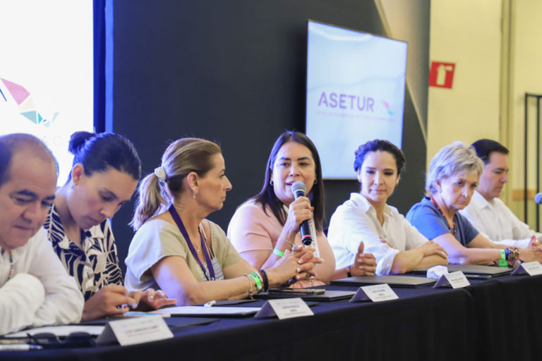 Firma Puebla convenio de colaboración con secretarios de Turismo del centro del país