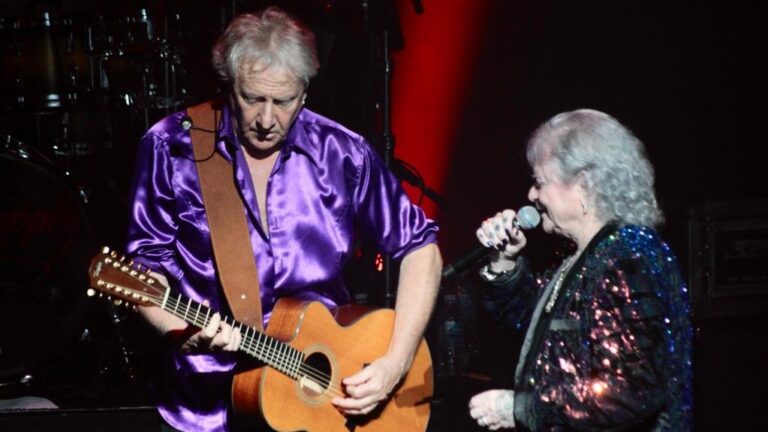 El amor hecho rock: Air Supply en el Showcenter Complex