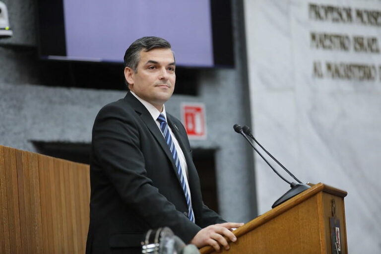 Mauro Guerra, ha sido reelegido en su cargo como presidente de la Mesa Directiva del Congreso de Nuevo León