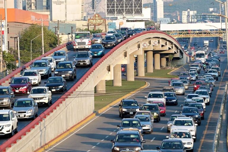 Posible implementación de cuota por kilómetro en Monterrey: medida para reducir tráfico y contaminación