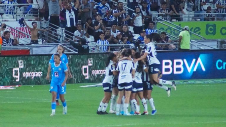 ¡Sin contundencia! Rayadas derrota por la mínima al Cruz Azul
