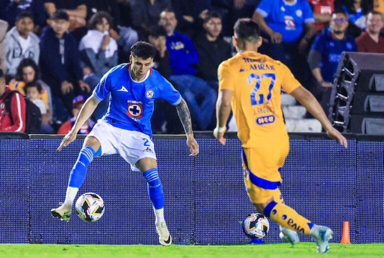 Tigres deja escapar la victoria ante Cruz Azul en un final dramático
