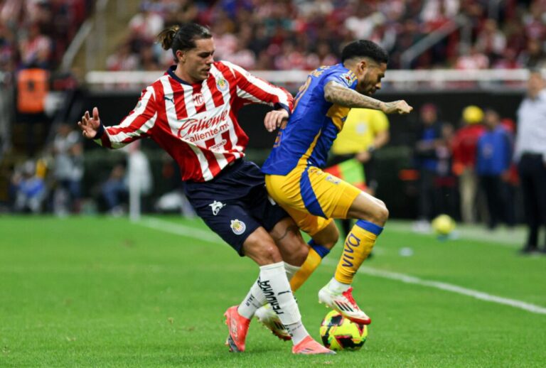 Chivas y Tigres dividen puntos en un emocionante empate 1-1
