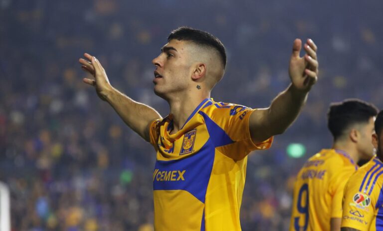 Tigres golea a Xolos