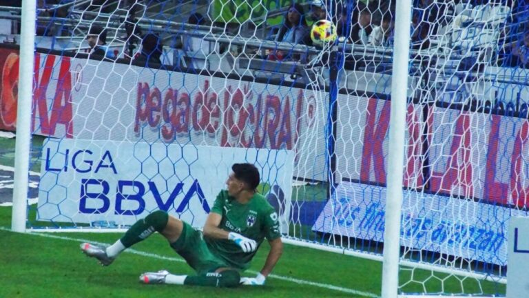 ¡Estalla la tribuna! Rayados pierde en casa contra Pachuca