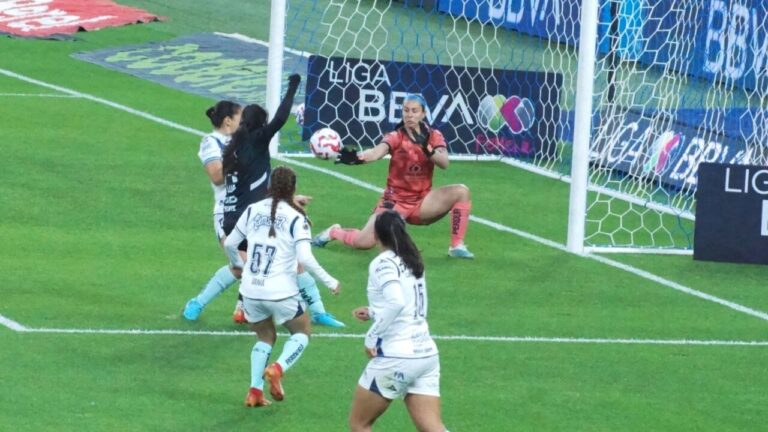 ¡Regresan al gol! Rayadas golea en casa a Puebla Femenil