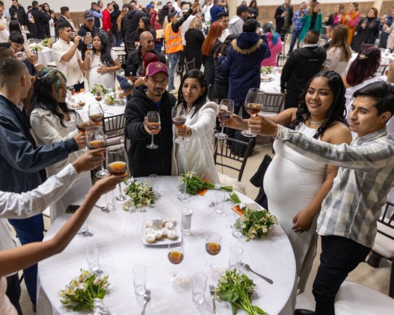 210 parejas de Juárez contraen matrimonio en los Matrimonios Colectivos 2025