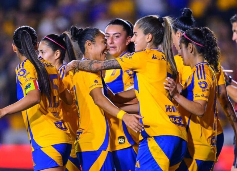 Tigres Femenil golea 5-0 a Santos Laguna y se mantiene en la lucha por el liderato