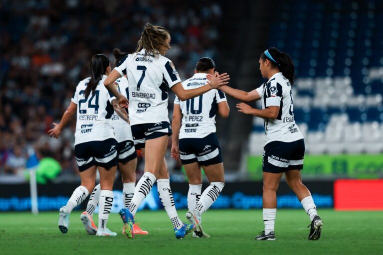 Las Rayadas vencen sin apuros a Gallos Femenil