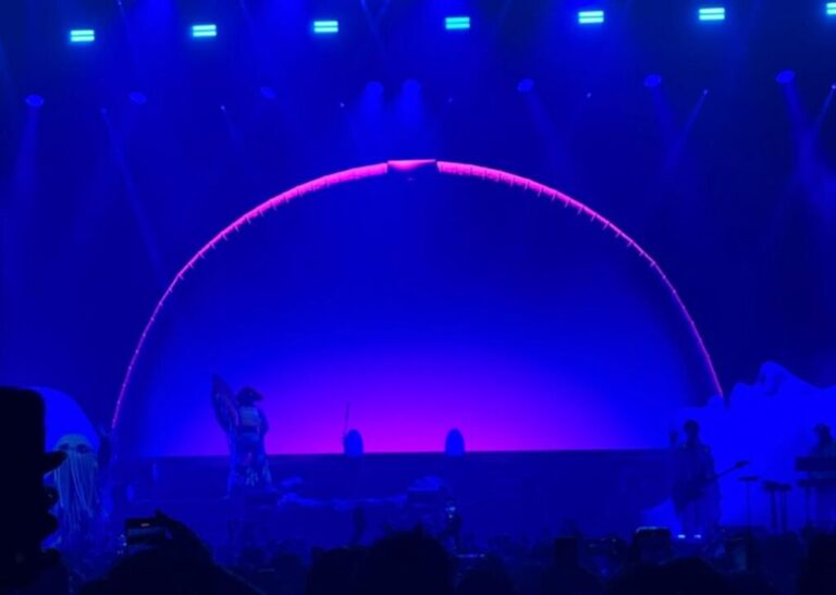 Empire of the Sun deslumbra en Monterrey: Un Viaje Musical Inolvidable