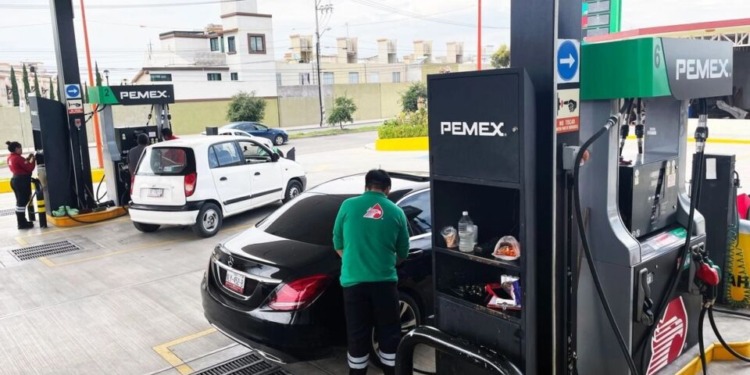 1 - El Gobierno de México Apoya a Pemex con Emisión de Bonos