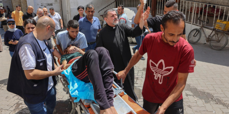 Ataque a iglesia católica en Gaza deja al menos dos muertos