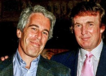 Donald Trump fue informado por la fiscal general de Florida, Pam Bondi, acerca de que su nombre figura en los archivos del gobierno relacionados con Jeffrey Epstein,