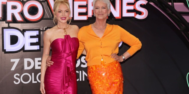 Jamie Lee Curtis y Lindsay Lohan deslumbran en la premiere de Otro Viernes de Locos en Ciudad de México