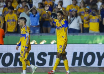 Tigres debuta en casa con triunfo y revive el legado del número 7