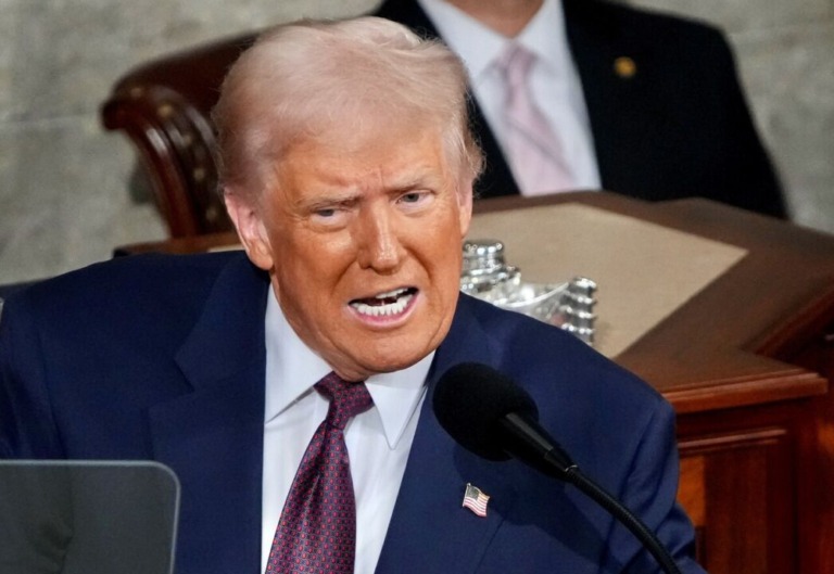 Trump afirma que México está petrificado por los cárteles de la droga