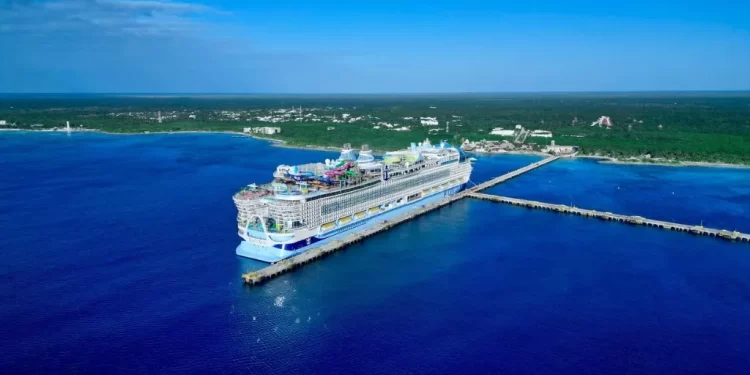 Royal Caribbean invierte 1,500 millones de dólares en Mahahual, Quintana Roo