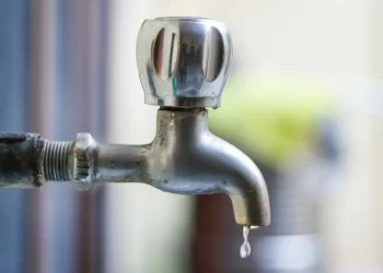 Regresan los cortes: Reportan baja presión de agua en García y Escobedo