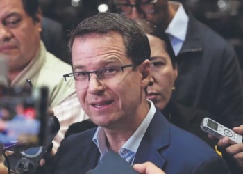 Anaya califica el Plan B electoral como torpeza