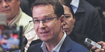 Anaya califica el Plan B electoral como torpeza
