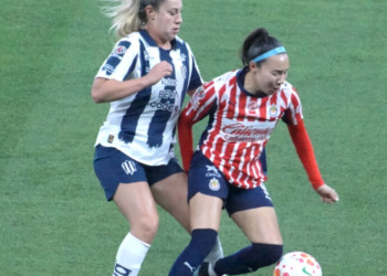 Rayadas insiste, pero no rompe el cero ante Chivas y mantiene el invicto