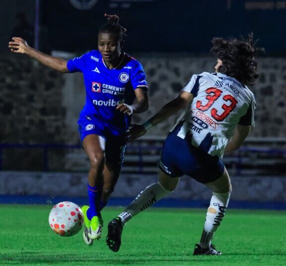 Cruz Azul Femenil le saca el empate a Rayadas en los Cuartos de ida