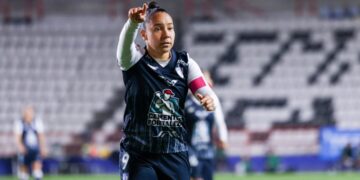 Las Tuzas pegan primero y se llevan la ventaja en la ida de las semifinales.