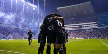 México cumple al vencer a la selección de Ghana