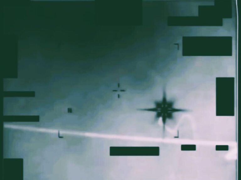 Ovnis de paja y humo