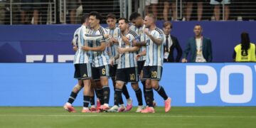 Argentina gana a lo Messi contra Austria