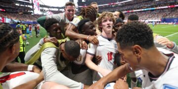 Inglaterra vence al Congo y vuelve a México 40 años después.