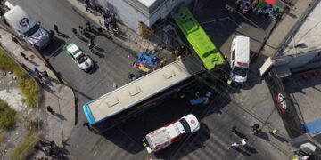 VIDEO: Revelan trayecto del autobús de Transpaís antes del choque; fachada continúa sin resguardo