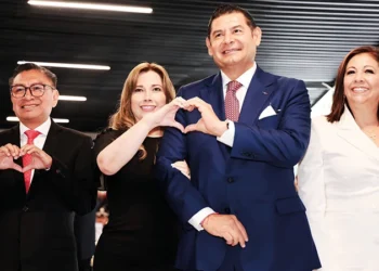 Alcaldes de Puebla en reunión sobre reelección.