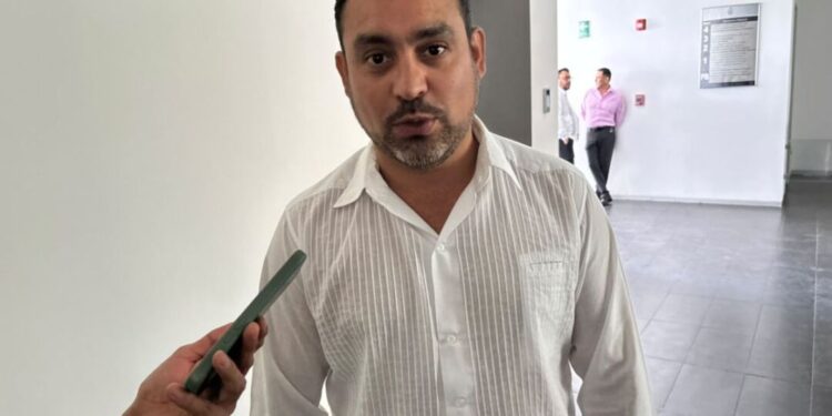 Reunión de legisladores discutiendo reforma judicial en Querétaro