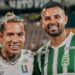 Jugadores de Atlético Nacional y Once Caldas en el partido benéfico en el estadio Atanasio Girardot.