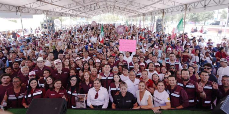 Asamblea con 4 mil asistentes en García, Nuevo León, liderada por el alcalde Manuel Guerra