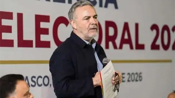 Alfonso Ramírez Cuéllar durante una conferencia en la Cámara de Diputados