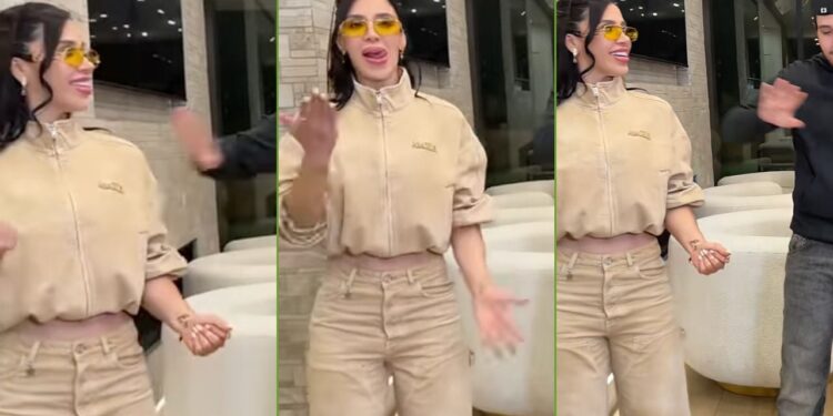 Emma Coronel Aispuro durante una transmisión en vivo