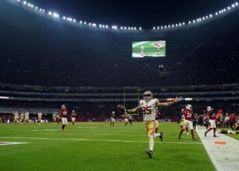 Juego NFL entre San Francisco 49ers y Minnesota Vikings en el Estadio Banorte