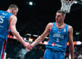Nikola Jovic en un partido de la NBA con el Miami Heat.
