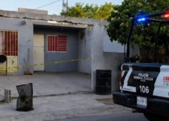 Alberca en un domicilio en la colonia Misión de Santa Elena, Zuazua, Nuevo León.