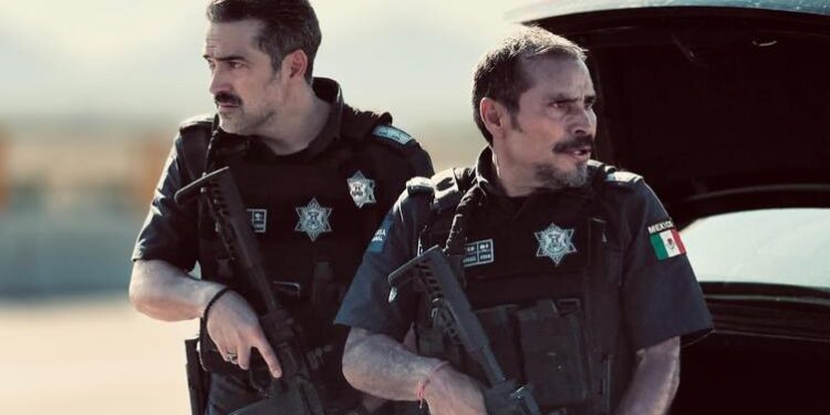 Alfonso Herrera en el set de filmación de La Captura