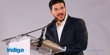 Samuel García en un evento oficial en San Pedro, Nuevo León.