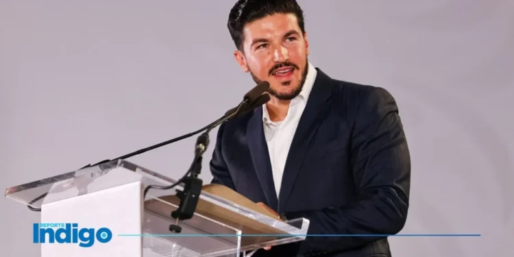 Samuel García durante conferencia de prensa