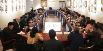 Claudia Sheinbaum convoca a su gabinete en Palacio Nacional.