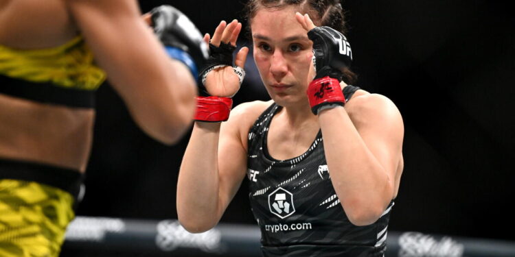 Alexa Grasso y Brandon Moreno durante un evento de UFC