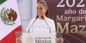 Claudia Sheinbaum durante un discurso en Monterrey