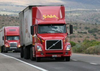Denuncia de robos a transportistas por AMOTAC en Nuevo León
